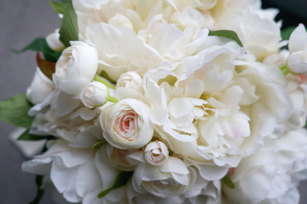 White peony bridal bouquet